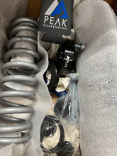 Load image into Gallery viewer, 17+ Colorado ZR2 PEAK DSSV Coilover Summit Kit w/ Peak Upper Control Arms w/ Hardware