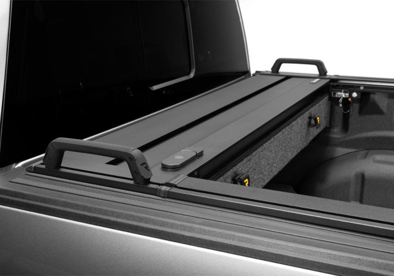 RealTruck 07-21 Toyota Tundra CrewMax 5.5ft w/Deck Rail Sys (No Bed Box) RetraxPRO EZ-Off FRC-4000
